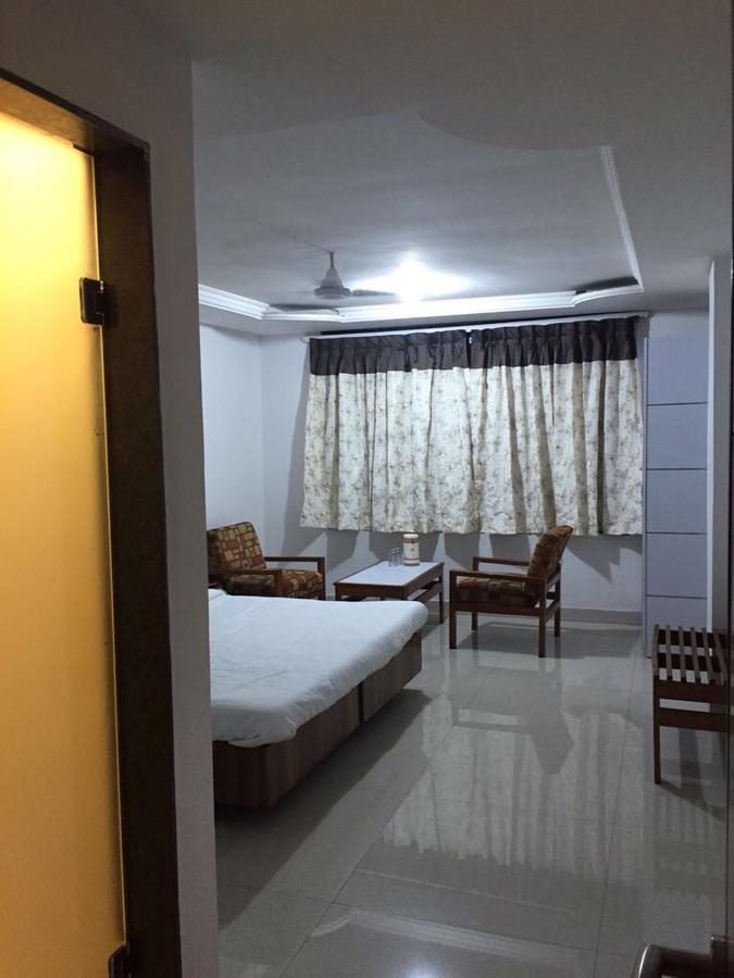 Sarovar Hotel فيساخاباتنام المظهر الخارجي الصورة