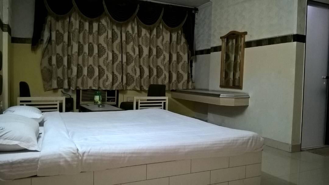 Sarovar Hotel فيساخاباتنام المظهر الخارجي الصورة