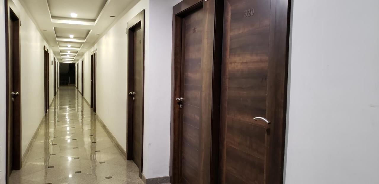 Sarovar Hotel فيساخاباتنام المظهر الخارجي الصورة