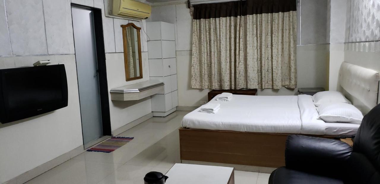 Sarovar Hotel فيساخاباتنام المظهر الخارجي الصورة