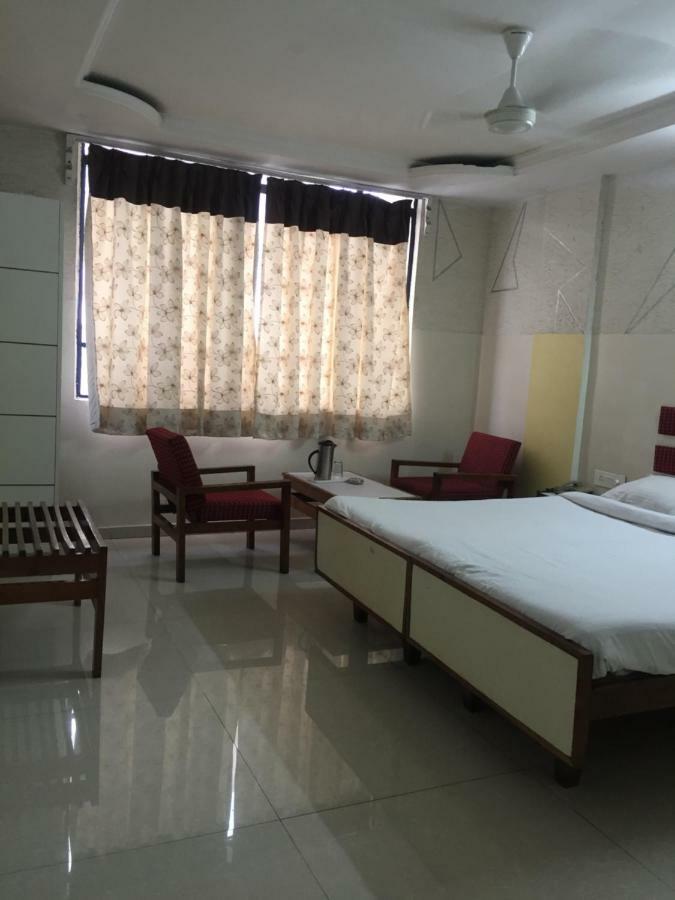 Sarovar Hotel فيساخاباتنام المظهر الخارجي الصورة